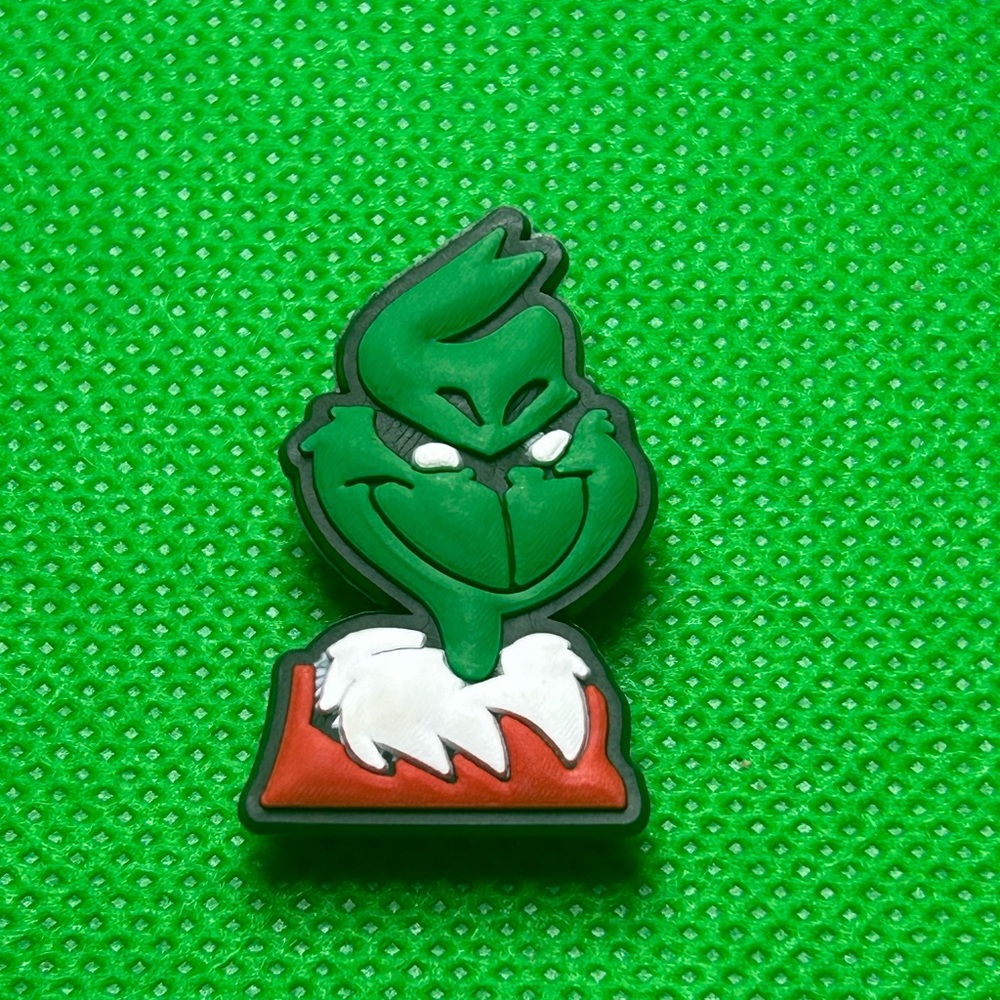 🌼 (5/$10 or 10/$15) NEW “Grinch Christmas” Fun Croc Shoe Charm Collection